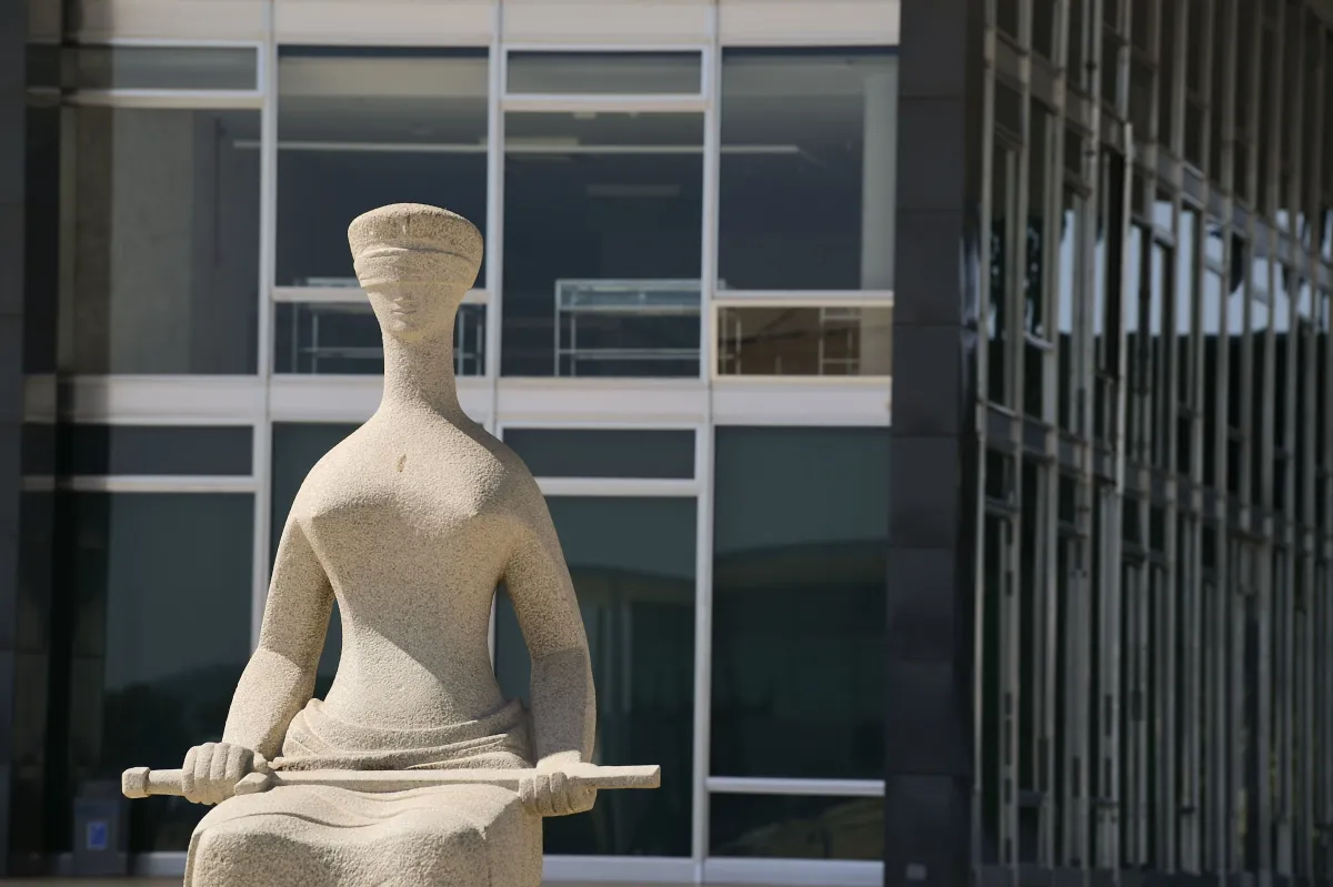 STF julga licença para mães adotivas e recusa de transfusão em setembro